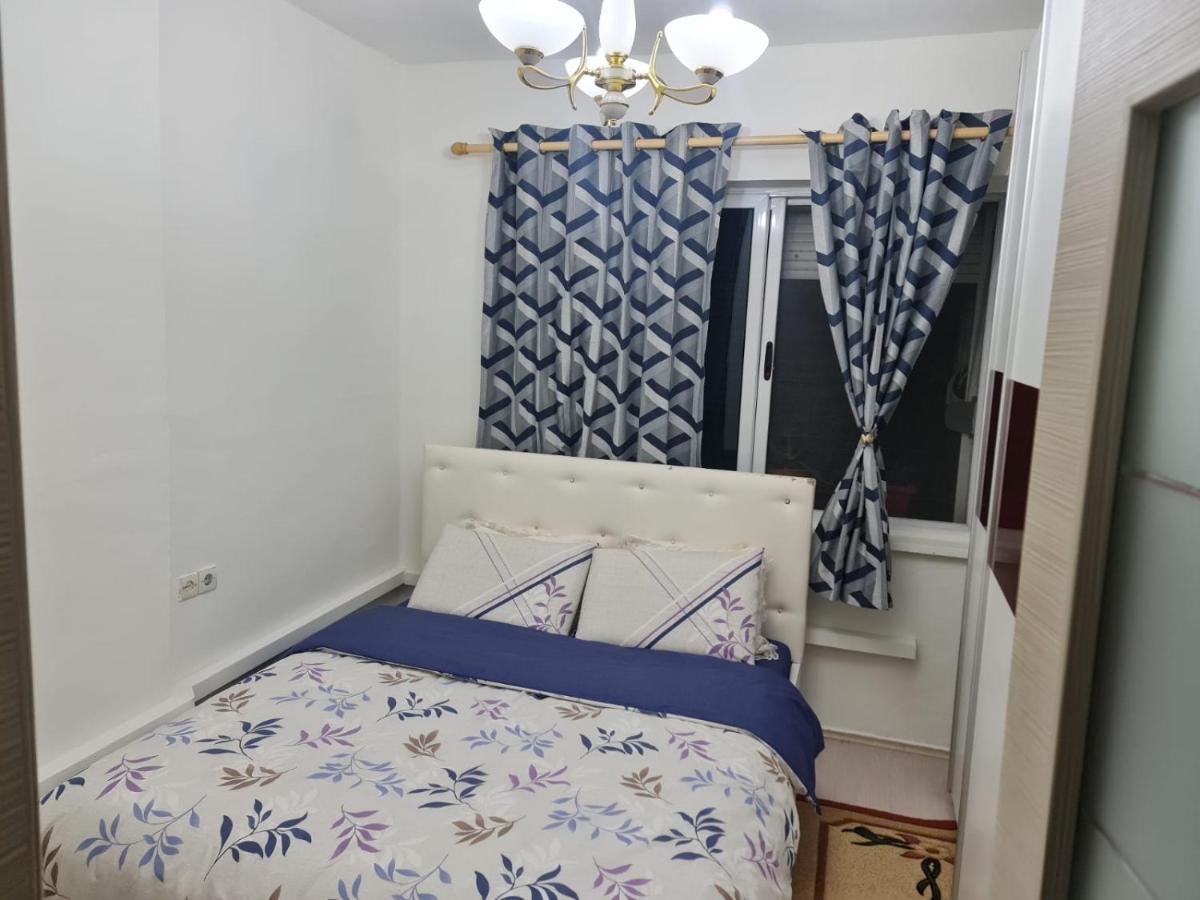 Saloon Apartment Tirana Extérieur photo