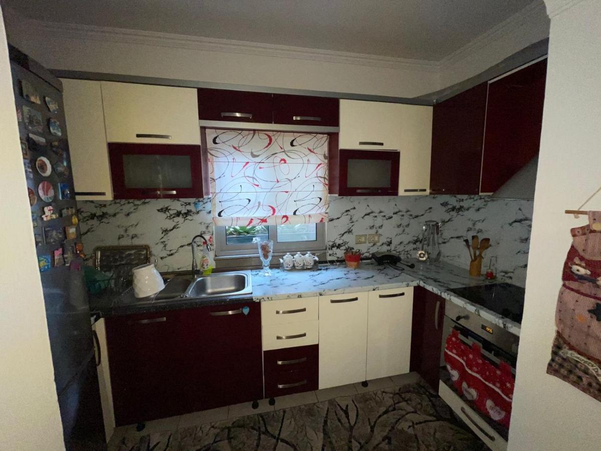 Saloon Apartment Tirana Extérieur photo